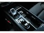 Volvo XC60 2.0 T6 Plug-in hybrid AWD Plus Dark | SOH-waarde 100% |Trekhaak | 360 graden camera | Head-up display | Verwarmbare voorstoelen en stuurwiel | Premium audio by Harman Kardon |