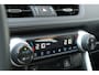 Toyota RAV4 2.5 Hybrid Active Automaat | Apple Carplay / Android auto | Achteruitrij camera | Stoel verwarming | 17” lichtmetalen velgen | 7 inch digitaal instrumentenpaneel | Parkeerhulpcamera achter met breedbe