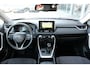 Toyota RAV4 2.5 Hybrid Active Automaat | Apple Carplay / Android auto | Achteruitrij camera | Stoel verwarming | 17” lichtmetalen velgen | 7 inch digitaal instrumentenpaneel | Parkeerhulpcamera achter met breedbe