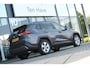 Toyota RAV4 2.5 Hybrid Active Automaat | Apple Carplay / Android auto | Achteruitrij camera | Stoel verwarming | 17” lichtmetalen velgen | 7 inch digitaal instrumentenpaneel | Parkeerhulpcamera achter met breedbe