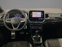Volkswagen T-Roc 1.5TSI/150PK DSG R-Line · Trekhaak · Navigatie · Camera + Parkeersensoren · Stoelverwarming · Apple/Android Car Play · Garantie t/m 17-04-2027