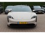 Porsche Taycan Performance 84 kWh / SoH 89,3% / Panoramadak / Camera / Luchtvering / 20'' / Leder / CarPlay / Stoelverwarming / DAB / ACC