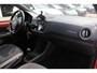 Volkswagen Up! 1.0 BMT cross up! / NL Auto! / 1e Eign. / Camera / Navi. by App / 16'' / Getint glas / Stoelverwarming / DAB / Cruise Control / Climate Control