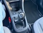 Volkswagen Up! 1.0 BMT cross up! / NL Auto! / 1e Eign. / Camera / Navi. by App / 16'' / Getint glas / Stoelverwarming / DAB / Cruise Control / Climate Control