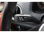 Volkswagen Up! 1.0 BMT cross up! / NL Auto! / 1e Eign. / Camera / Navi. by App / 16'' / Getint glas / Stoelverwarming / DAB / Cruise Control / Climate Control