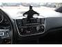 Volkswagen Up! 1.0 BMT cross up! / NL Auto! / 1e Eign. / Camera / Navi. by App / 16'' / Getint glas / Stoelverwarming / DAB / Cruise Control / Climate Control