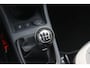 Volkswagen Up! 1.0 BMT cross up! / NL Auto! / 1e Eign. / Camera / Navi. by App / 16'' / Getint glas / Stoelverwarming / DAB / Cruise Control / Climate Control