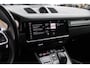 Porsche Cayenne 3.0 / Panoramadak / 360Camera / Achterasbesturing / Adaptieve Stoelen / Luchtvering / 21'' / Bose / Matrix LED / Sportchrono / Stoelventilatie+Verwarming / Stuurverwarmd / Dodehoek / DAB / Cruise
