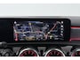 Mercedes-Benz A-klasse 180 Business Solution AMG (STOELVERWARMING, SFEERVERLICHTING, CAMERA, NAVIGATIE, PARKEERSENSOREN)