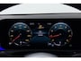 Mercedes-Benz A-klasse 180 Business Solution AMG (STOELVERWARMING, SFEERVERLICHTING, CAMERA, NAVIGATIE, PARKEERSENSOREN)