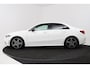 Mercedes-Benz A-klasse 180 Business Solution AMG (STOELVERWARMING, SFEERVERLICHTING, CAMERA, NAVIGATIE, PARKEERSENSOREN)