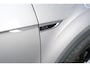 Volkswagen T-Roc 1.5 TSI R-Line Black Pack Pano Navi Acc Led Cam Pdc