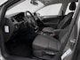 Volkswagen Golf 1.2 TSI Highline Automaat - Dealer Onderhouden - NW distributie riem - Stoelverwarming