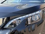 Peugeot 3008 1.2 PureTech Allure 2e Eigenaar|Schuifdak|Camera|Carplay|Clima|Trekhaak|i-Cockpit|Cruise|Elek Ramen|LM Velgen|PDC V+A|Stoelverwarming|Nieuwe APK bij aflevering