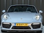 Porsche 911 Cabrio 3.8 Turbo S | Keramische Remmen | Carbon Inleg | 18 Wegs Adaptieve Sportstoelen + Memory | Achterasbesturing | Bose | Camera | Sport Chrono | Stoel + Stuurverwarming |