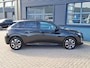 Peugeot 208 Allure | Elektrische parkeerrem | Extra getinte achterste zijruiten en achterruit | Extra getinte achterste zijruiten en achterruit