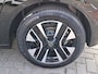 Peugeot 208 Allure | Elektrische parkeerrem | Extra getinte achterste zijruiten en achterruit | Extra getinte achterste zijruiten en achterruit