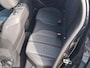 Peugeot 208 Allure | Elektrische parkeerrem | Extra getinte achterste zijruiten en achterruit | Extra getinte achterste zijruiten en achterruit