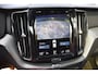 Volvo XC60 2.0 B4 R-Design 197PK PANO NIEUWSTAAT!