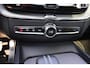 Volvo XC60 2.0 B4 R-Design 197PK PANO NIEUWSTAAT!