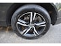 Volvo XC60 2.0 B4 R-Design 197PK PANO NIEUWSTAAT!