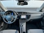 Toyota Auris 1.8 Hybrid Executive Clima | bluetooth | stoelverwarming | navi | isofix | Lm velgen | privacy glass
