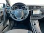Toyota Auris 1.8 Hybrid Executive Clima | bluetooth | stoelverwarming | navi | isofix | Lm velgen | privacy glass