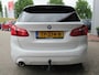 BMW 2-Serie Active Tourer 218i Executive Automaat | Clima-Airco | Navigatie | Parkeercamera | Incl. BOVAG Garantie | Keyless Entry | Elektrische Achterklep |