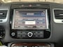 Volkswagen Touareg 3.0 TSI Hybrid Highline Luchtvering Stoelkoeling verwarming Panorama dak Camera Trekhaak 3500kg trekgewicht Telefoonverbinding Stoelmemory Parkeersensoren Onderhoudshistorie bekend