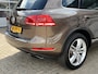 Volkswagen Touareg 3.0 TSI Hybrid Highline Luchtvering Stoelkoeling verwarming Panorama dak Camera Trekhaak 3500kg trekgewicht Telefoonverbinding Stoelmemory Parkeersensoren Onderhoudshistorie bekend