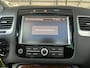 Volkswagen Touareg 3.0 TSI Hybrid Highline Luchtvering Stoelkoeling verwarming Panorama dak Camera Trekhaak 3500kg trekgewicht Telefoonverbinding Stoelmemory Parkeersensoren Onderhoudshistorie bekend