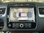 Volkswagen Touareg 3.0 TSI Hybrid Highline Luchtvering Stoelkoeling verwarming Panorama dak Camera Trekhaak 3500kg trekgewicht Telefoonverbinding Stoelmemory Parkeersensoren Onderhoudshistorie bekend