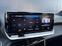 Peugeot e-2008 EV Allure Avantage 54 kWh 156pk | SoH 98% | Navigatie | Parkeercamera |