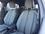 Peugeot e-2008 EV Allure Avantage 54 kWh 156pk | SoH 98% | Navigatie | Parkeercamera |