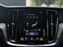 Volvo V60 2.0 T4 R-Design l Pano l Trekhaak l Stoelverwarming l