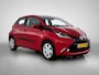 Toyota Aygo 1.0 VVT-i x-play | Dealer onderhouden | Airco | Achteruitrijcamera | Elektrische ramen voor | Elektrisch verstelbare buitenspiegels |