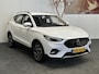 MG MG ZS 1.5 106 PK LEDER CRUISE CONTROL NAVIGATIE 360 CAMERA APPLE CARPLAY/ANDROID RIJSTROOKSENSOREN DODEHOEKSENSOREN 17" LM VELGEN IN ZEER NETTE STAAT !!