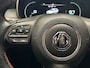 MG MG ZS 1.5 106 PK LEDER CRUISE CONTROL NAVIGATIE 360 CAMERA APPLE CARPLAY/ANDROID RIJSTROOKSENSOREN DODEHOEKSENSOREN 17" LM VELGEN IN ZEER NETTE STAAT !!