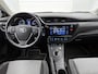 Toyota Auris 1.8 Hybrid Dynamic Go | Dealer onderhouden | Stoelverwarming | Navigatie | Climate Control | Cruise Control | Achteruitrijcamera | DAB | 17" Velgen |