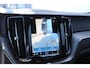 Volvo XC60 T8 455PK Automaat AWD Ultra Black Edition / stoelmassage - en ventilatie / Head-up display/ Harman Kardon audio/ BLIS/ Elektrischbedienbare stoelen met geheugen / Panoramadak/ Adaptive cruise control/ Pilot assist/ Apple Carplay/ Android auto/