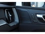 Volvo XC60 T8 455PK Automaat AWD Ultra Black Edition / stoelmassage - en ventilatie / Head-up display/ Harman Kardon audio/ BLIS/ Elektrischbedienbare stoelen met geheugen / Panoramadak/ Adaptive cruise control/ Pilot assist/ Apple Carplay/ Android auto/