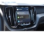 Volvo XC60 T8 455PK Automaat AWD Ultra Black Edition / stoelmassage - en ventilatie / Head-up display/ Harman Kardon audio/ BLIS/ Elektrischbedienbare stoelen met geheugen / Panoramadak/ Adaptive cruise control/ Pilot assist/ Apple Carplay/ Android auto/