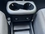 Hyundai Ioniq 5 Style 58 kWh / Fabrieksgarantie tot 10-2028 / Accu SoH 100 % / CCS snel laden / WLTP 384 km stad 587 km / Navigatie / Apple Carplay Android / Adapt. CC / 19"LM wielen & All Season banden /