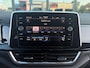 Volkswagen T-Roc 1.5 TSI R-Line Edition|Rijklaar prijs|Trekhaak afn.|Camera|Carplay|Navi|Fabrieks garantie|