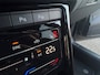 Volkswagen T-Roc 1.5 TSI R-Line Edition|Rijklaar prijs|Trekhaak afn.|Camera|Carplay|Navi|Fabrieks garantie|