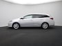 Toyota Auris Touring Sports 1.8 Hybrid Executive | Parkeersensoren V+A | Stoelverwarming | Trekhaak |