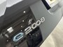 Peugeot e-2008 EV Allure Pack 50 kWh | ACCU 93% | Adaptieve cruise control | Lichtmetalen velgen | Camera | Digitale cockpit |