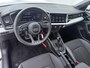 Audi A1 Sportback 25 TFSI S-line | Stoelverwarming | Parkeerhulp | Full LED | Carplay | Getint Glas | 17'' | Optiek Zwart |