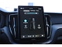Volvo XC60 T8 455PK Automaat AWD Plus Black Edition / Adaptieve cruise control / BLIS / Panoramadak / Stoel - en stuurverwarming / Keyless entry / Elektrische stoelen / Parkeersensoren met 360 camera