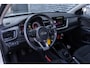 Kia Stonic 1.0 T-GDi 100 MHEV DynamicLine | Navigatie | Apple Carplay | Android Auto | Achteruitrijcamera | Parkeersensoren | Climate Control | Lichtmetalen Velgen | Cruise Control Adaptief